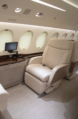 interior aircraft detailing