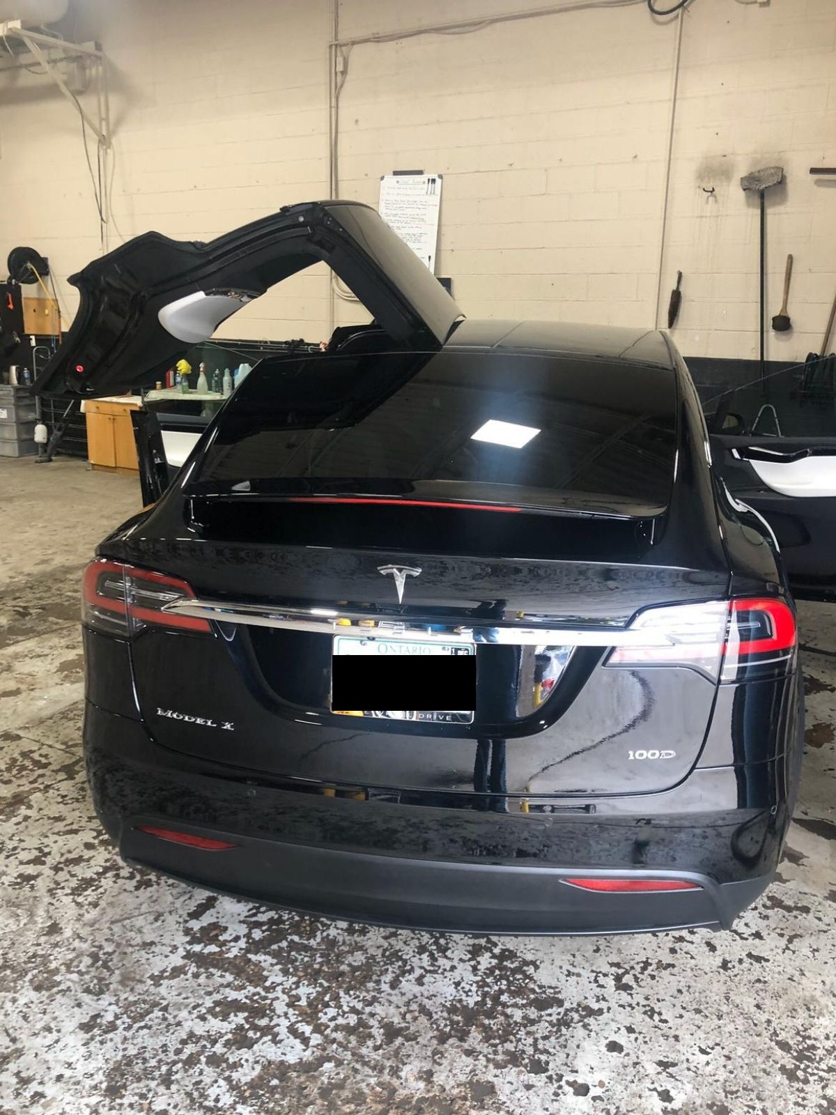 tesla auto detailing