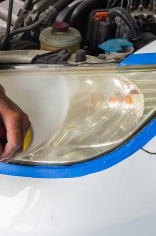 headlight being restored